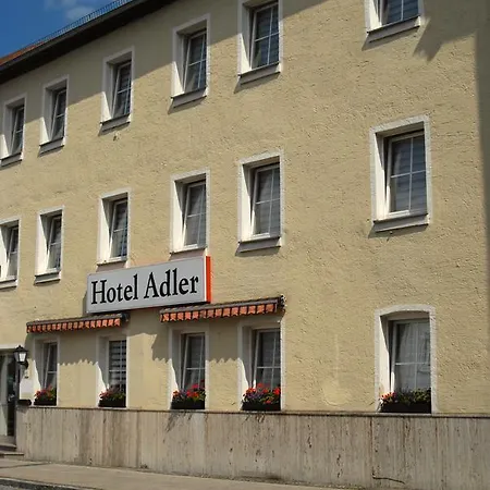 Adler فندق ترويشتلينغن